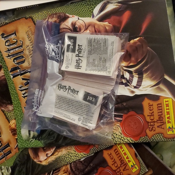 Harry Potter Coloring& Poster Book & Magazine Collection - Picture 10 of 11